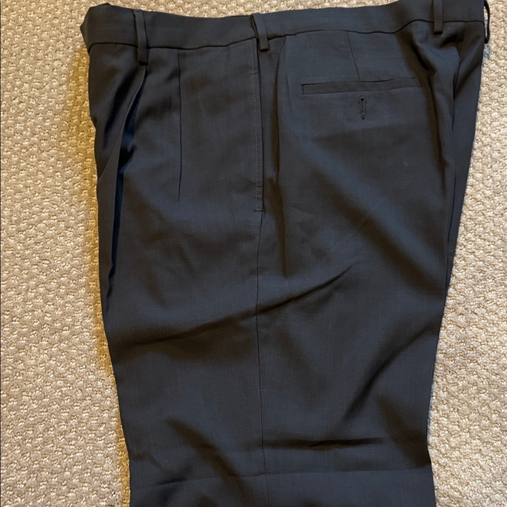 NWOT Haggar Men's Dark Gray Pleated Front Dress Pants 36x30